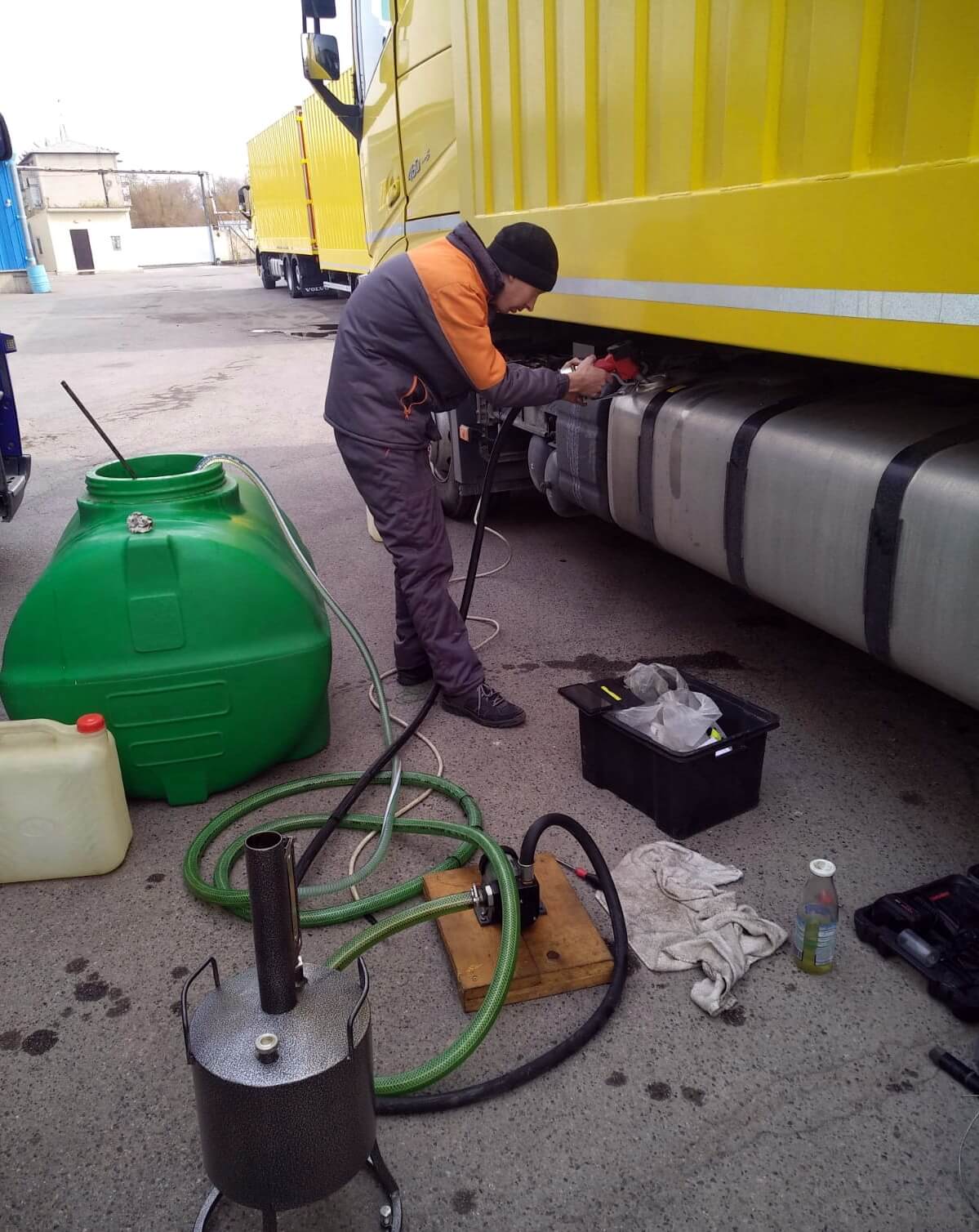 Контроль уровня топлива в баке в Алматы, ДУТЫ (датчики уровня топлива) в Казахстане